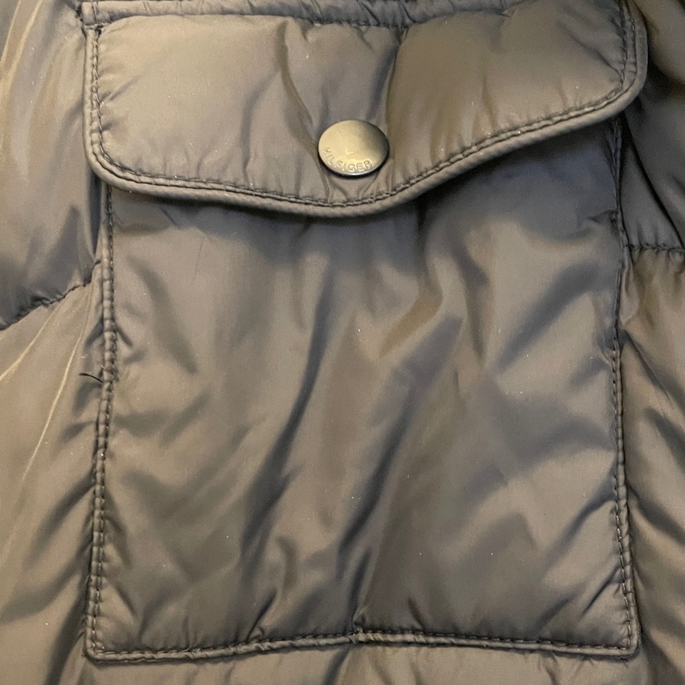 Men's Tommy Hilfiger Classic Black Puffer Jacket With An Attached Hood - Picture 3 of 8